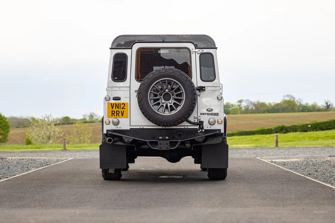 2012 Land Rover Defender 110 - Image 16 of 31