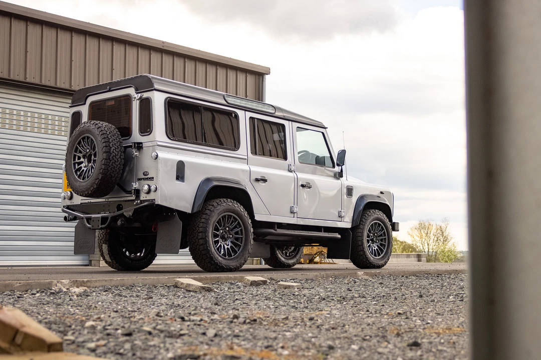 2012 Land Rover Defender 110 - Image 14 of 31