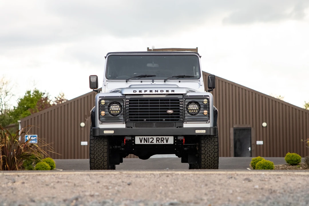 2012 Land Rover Defender 110 - Image 4 of 31