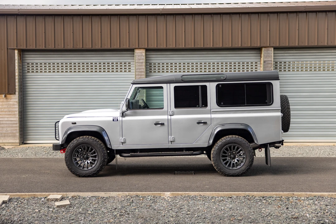 2012 Land Rover Defender 110 - Image 25 of 31