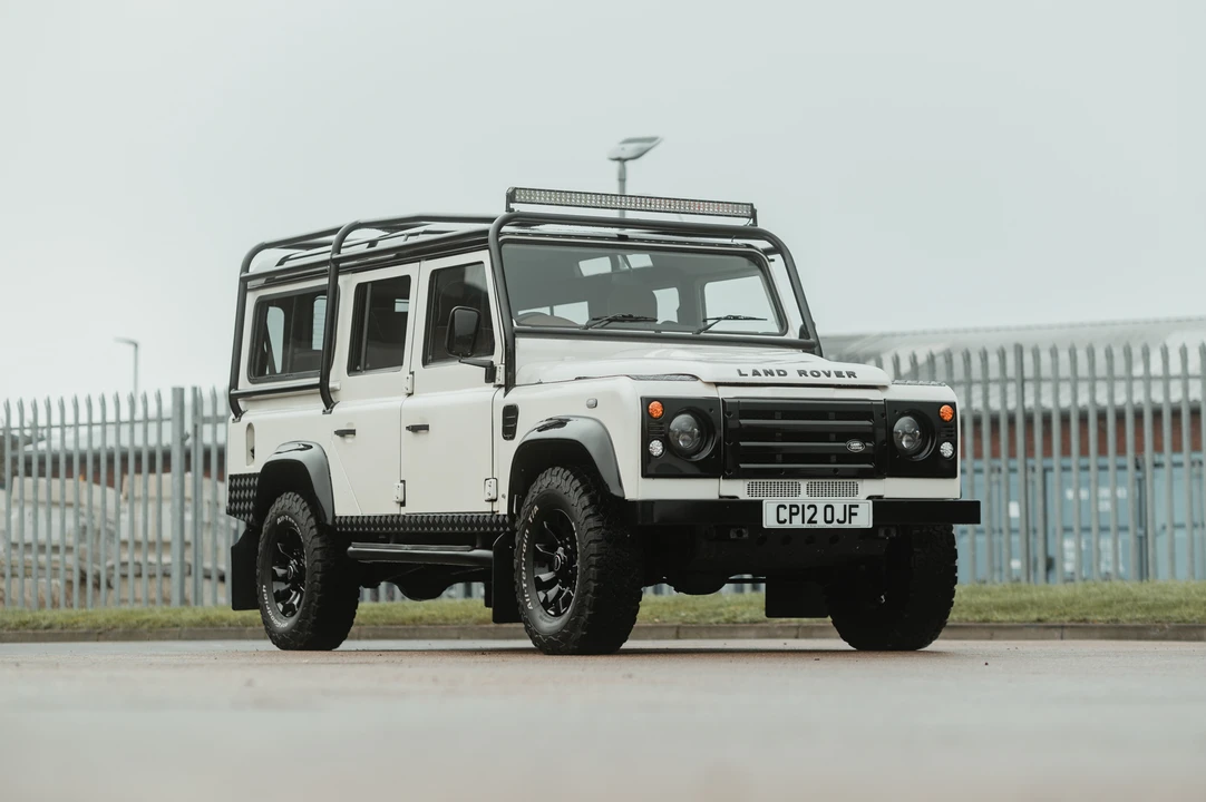 2012 Land Rover Defender 110 - Image 4 of 31