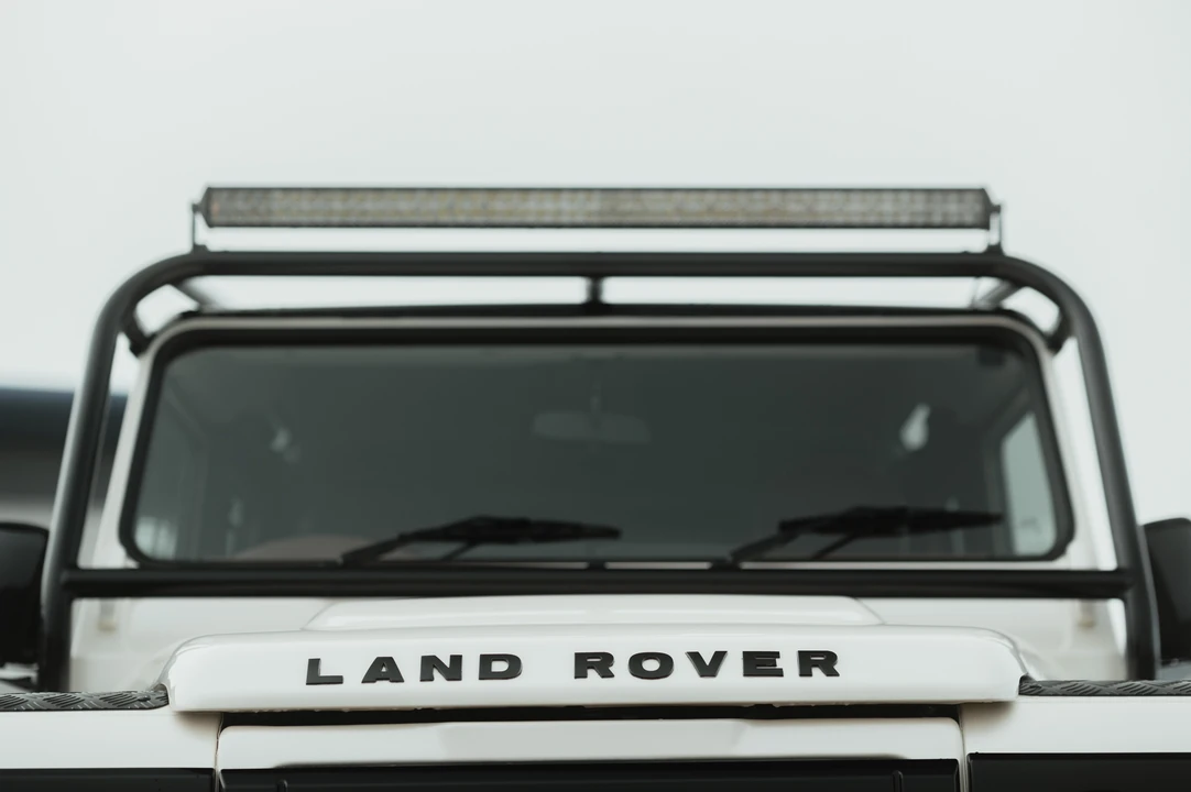 2012 Land Rover Defender 110 - Image 19 of 31