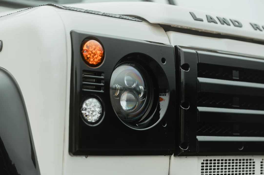 2012 Land Rover Defender 110 - Image 22 of 31