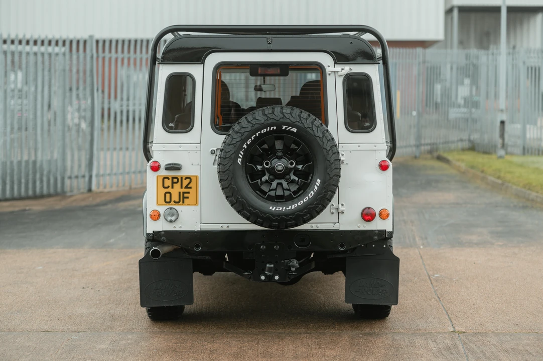 2012 Land Rover Defender 110 - Image 7 of 31