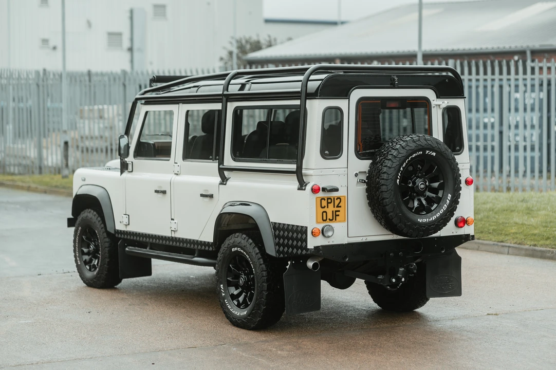 2012 Land Rover Defender 110 - Image 8 of 31