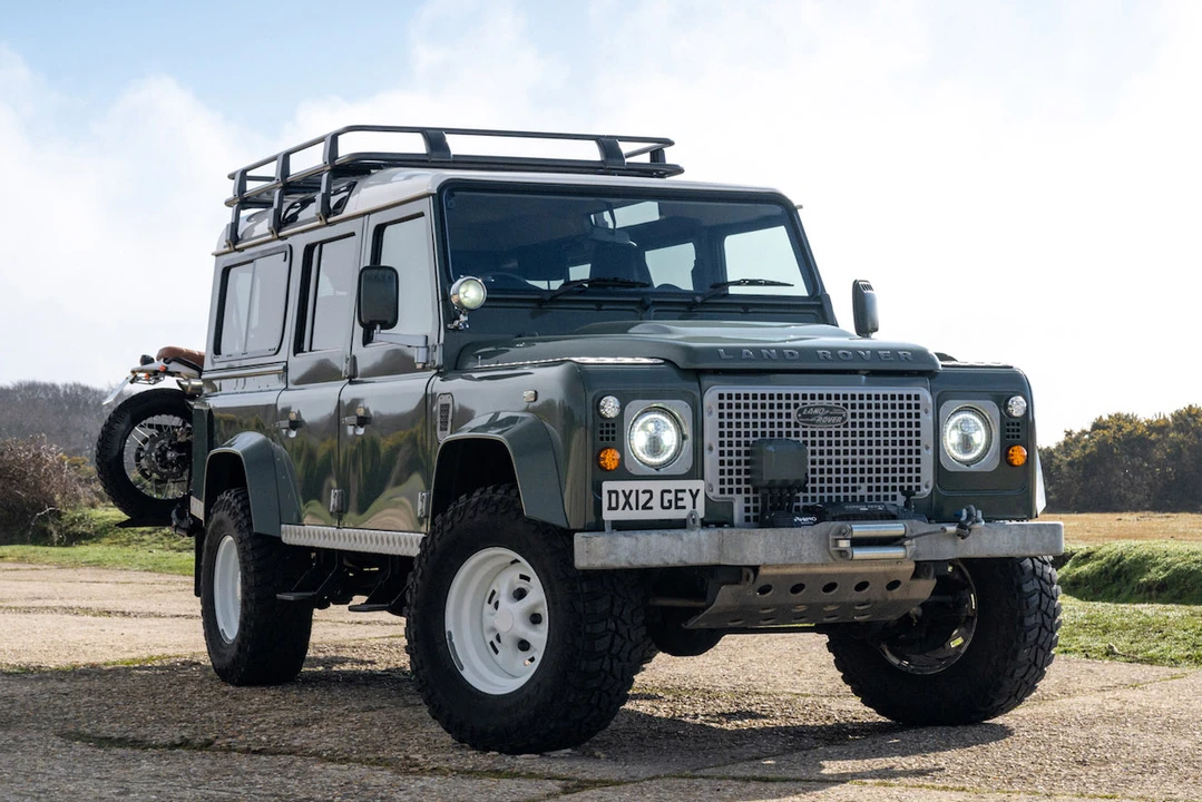 2012 Land Rover Defender 110 - Image 17 of 31