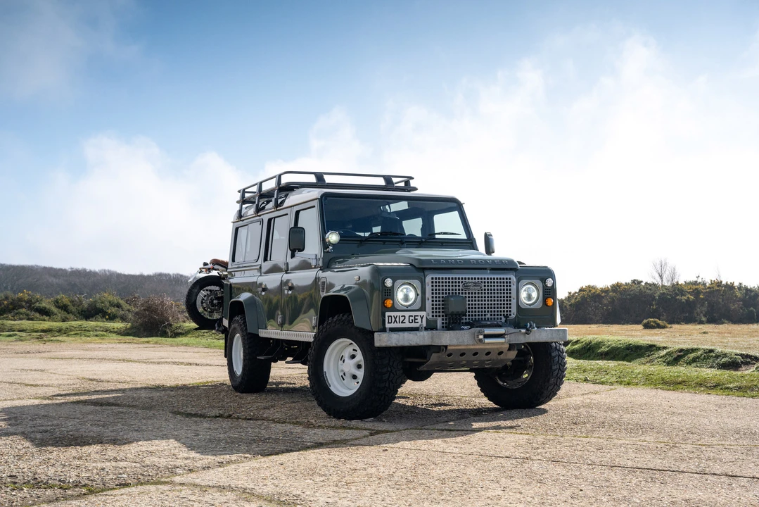 2012 Land Rover Defender 110 - Image 10 of 31
