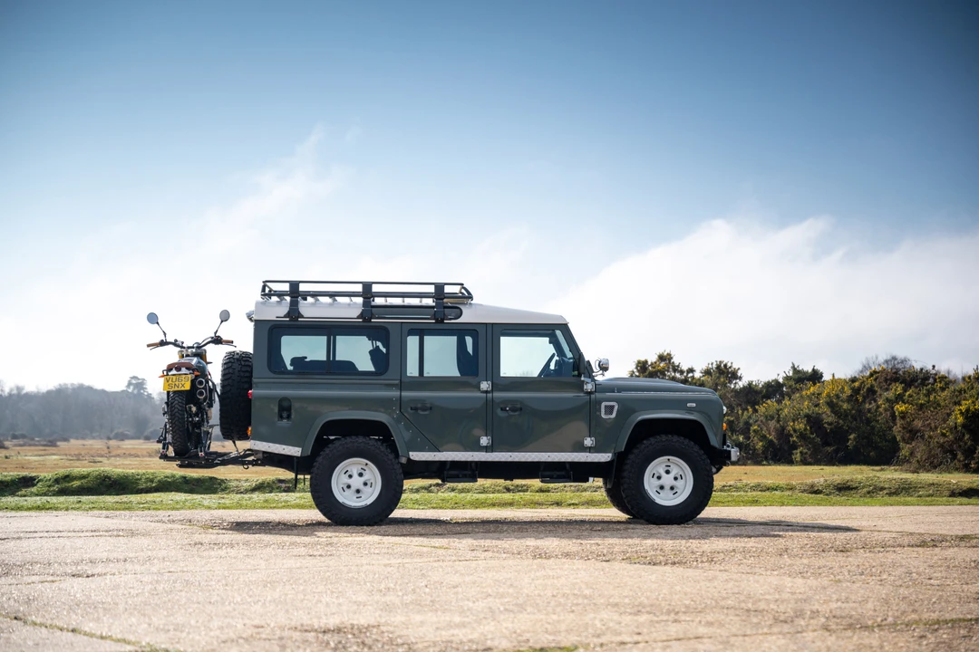 2012 Land Rover Defender 110 - Image 11 of 31