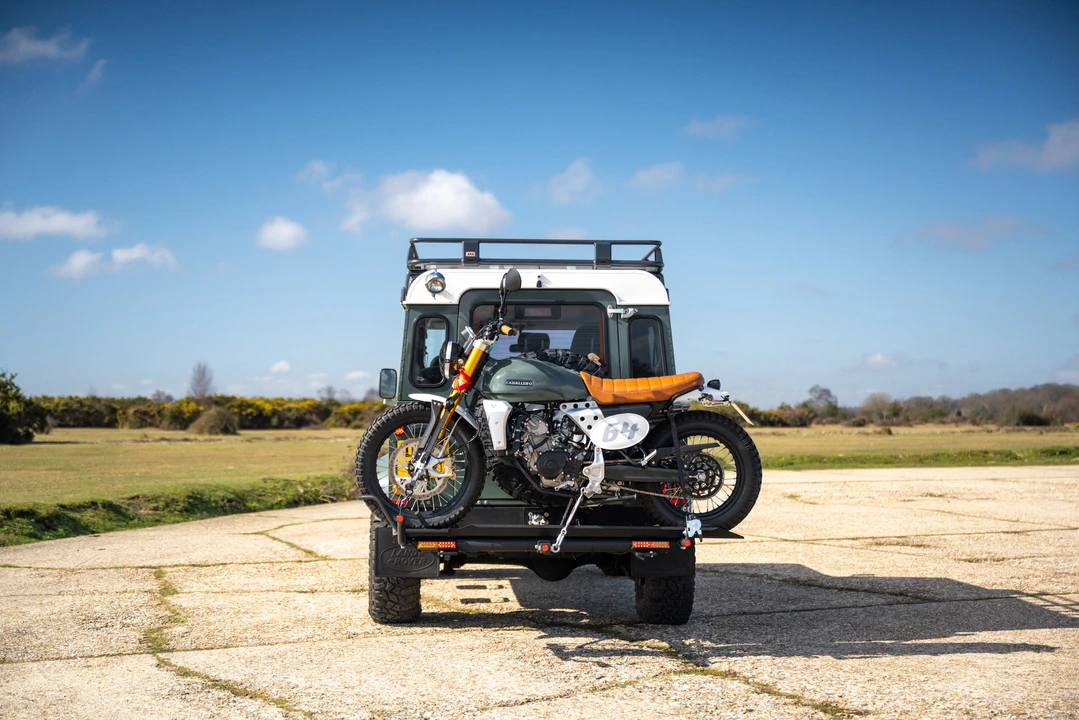 2012 Land Rover Defender 110 - Image 8 of 31
