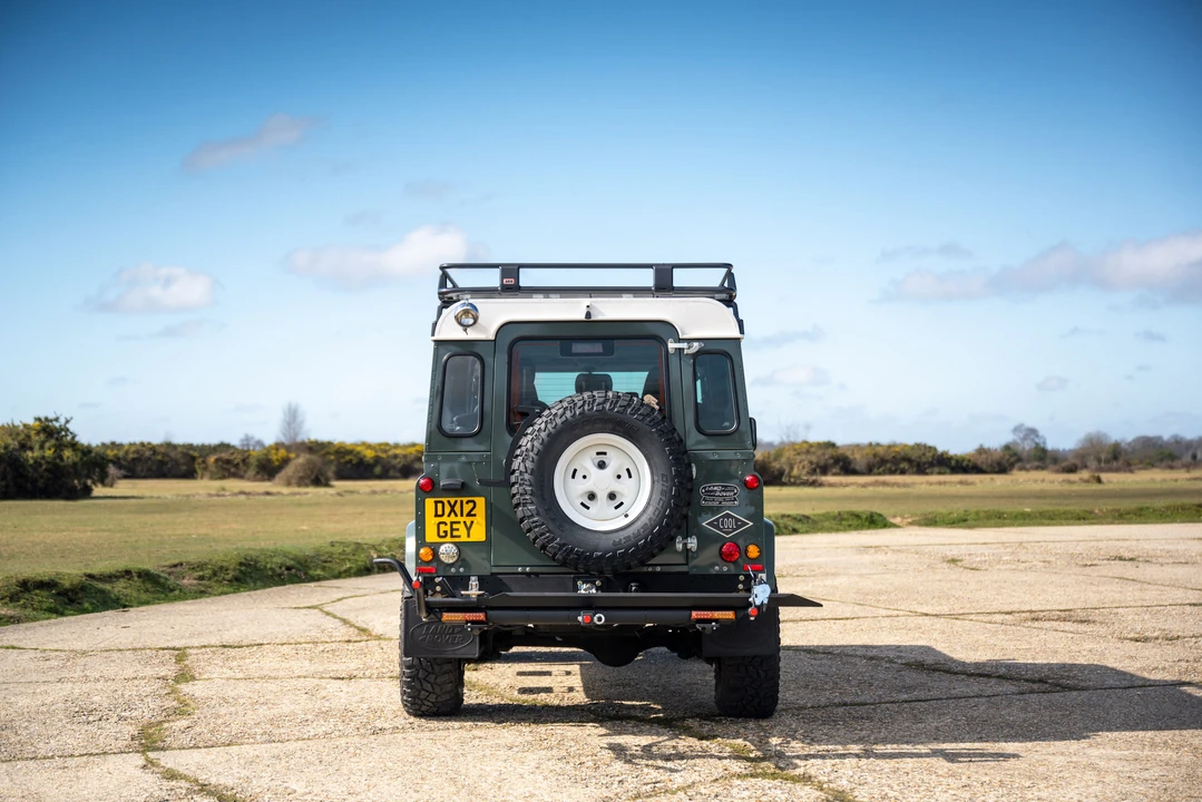 2012 Land Rover Defender 110 - Image 13 of 31