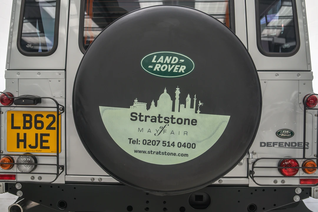 2012 Land Rover Defender 110 - Image 19 of 31
