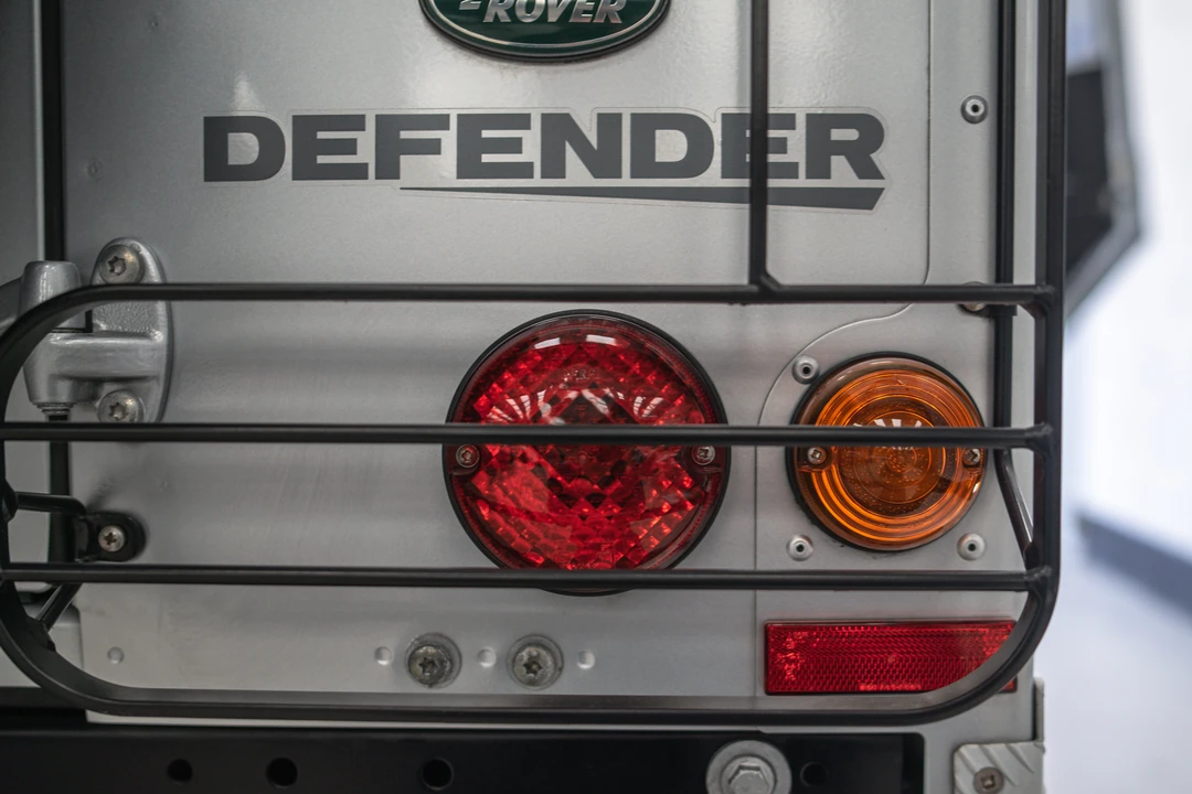 2012 Land Rover Defender 110 - Image 19 of 31