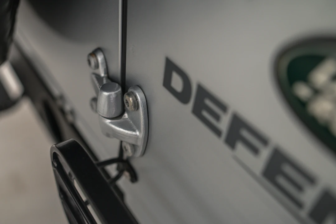 2012 Land Rover Defender 110 - Image 22 of 31