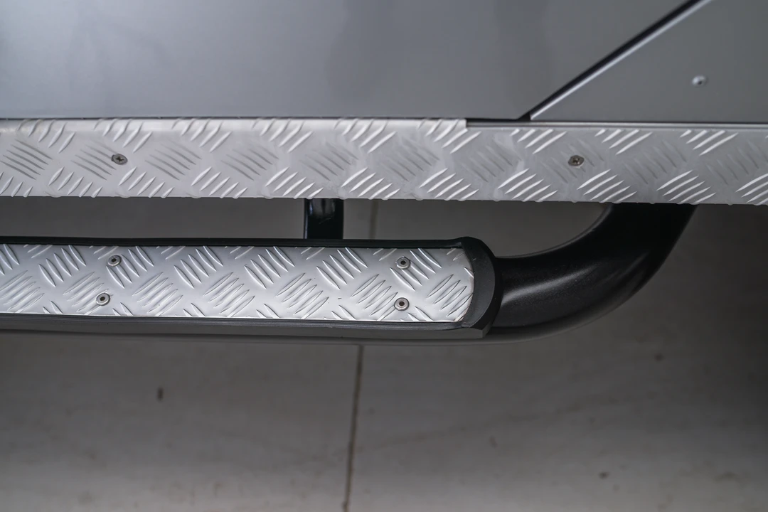 2012 Land Rover Defender 110 - Image 25 of 31