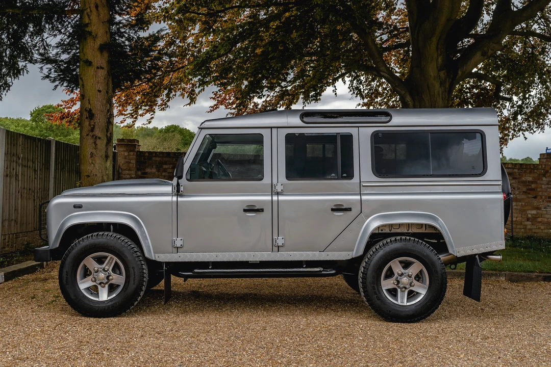 2012 Land Rover Defender 110 - Image 6 of 31