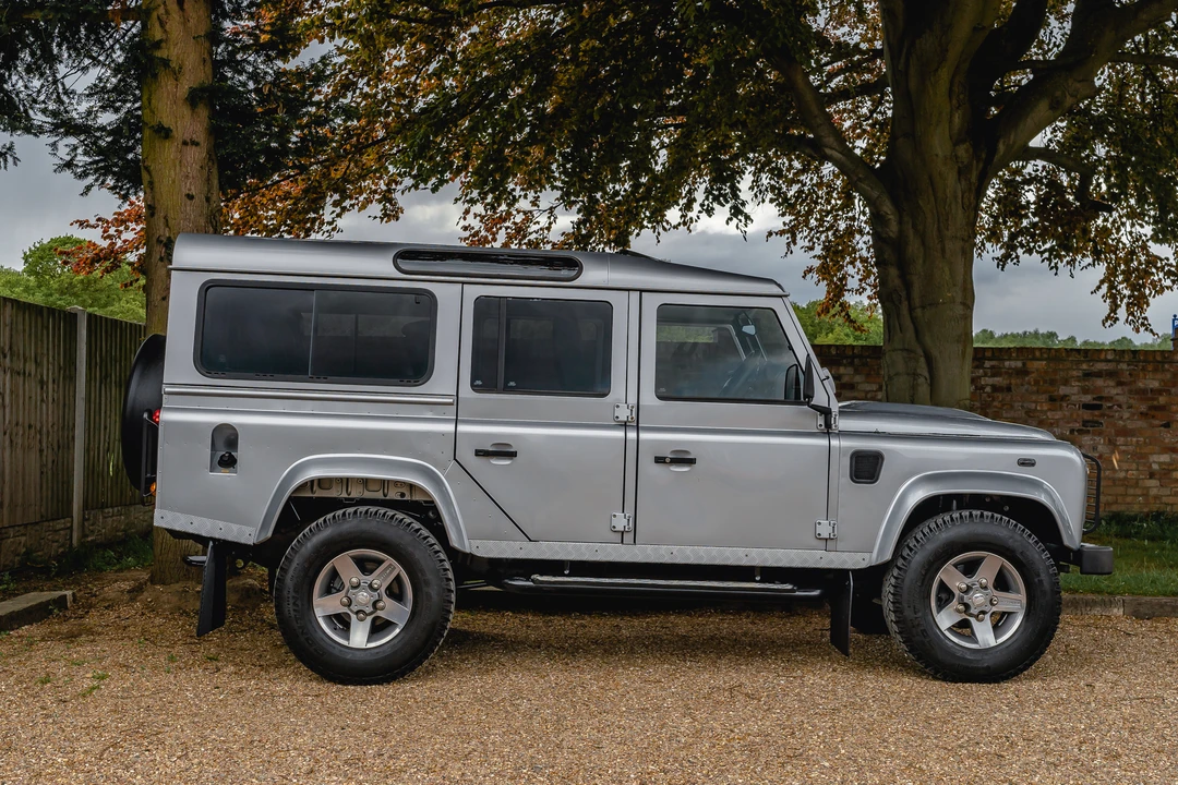 2012 Land Rover Defender 110 - Image 10 of 31