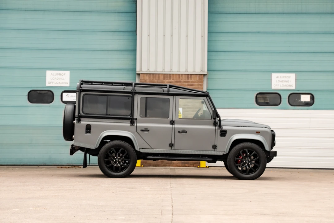 2012 Land Rover Defender 110 - Image 5 of 31