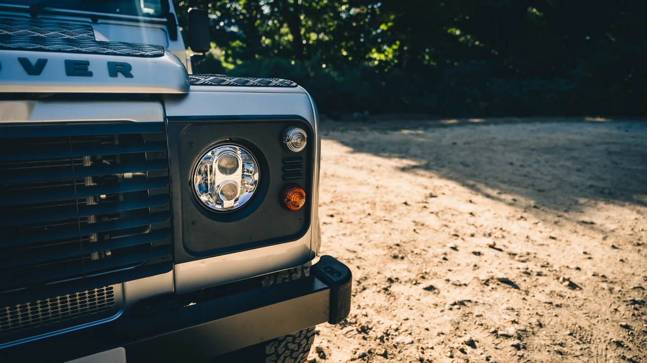 2012 Land Rover Defender 110 - Image 30 of 31