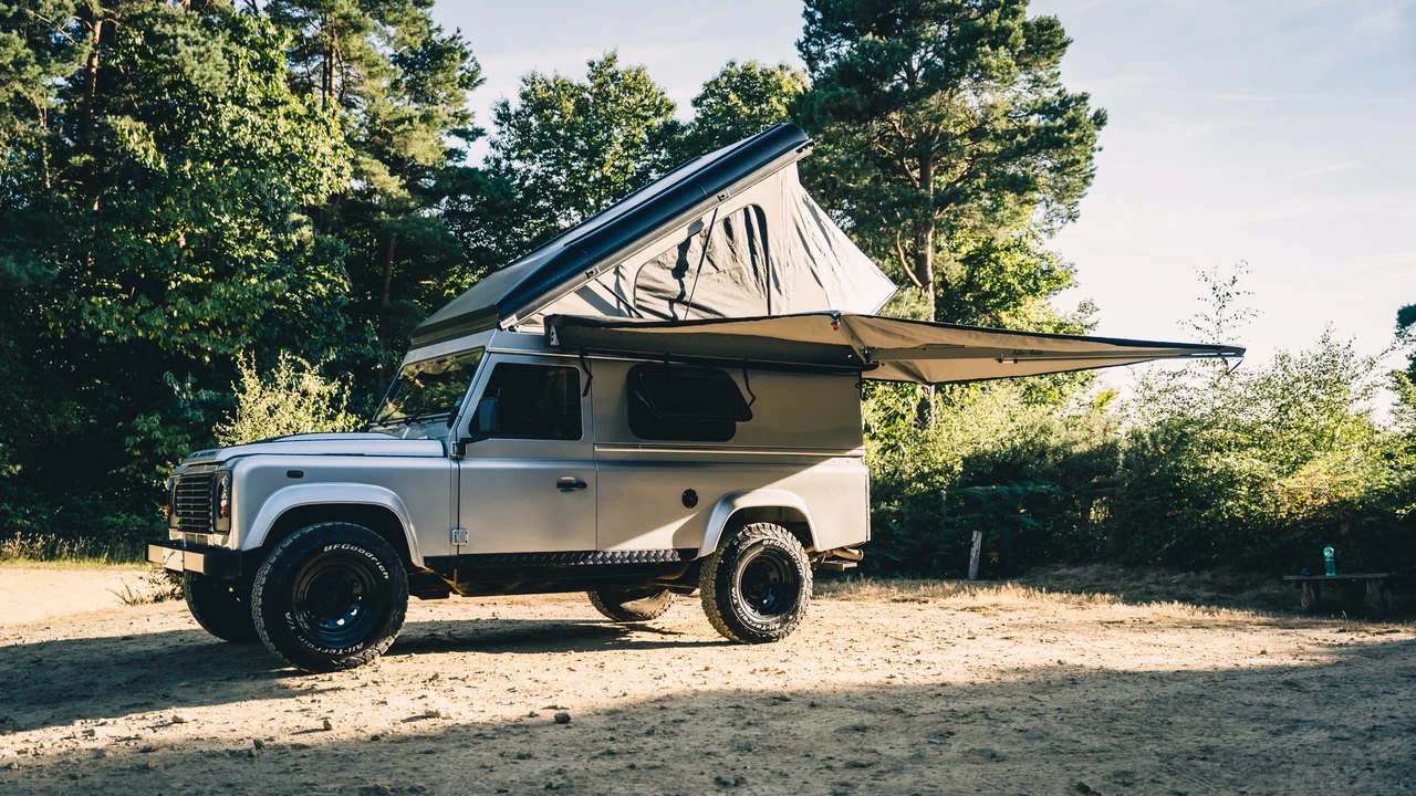 2012 Land Rover Defender 110 - Image 15 of 31