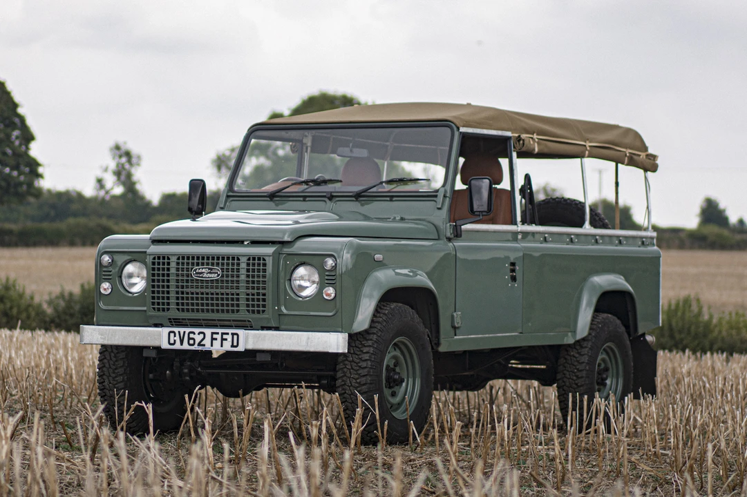 2012 Land Rover Defender 110 - Image 2 of 31