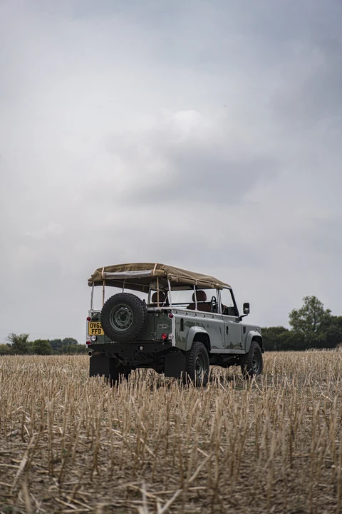 2012 Land Rover Defender 110 - Image 23 of 31
