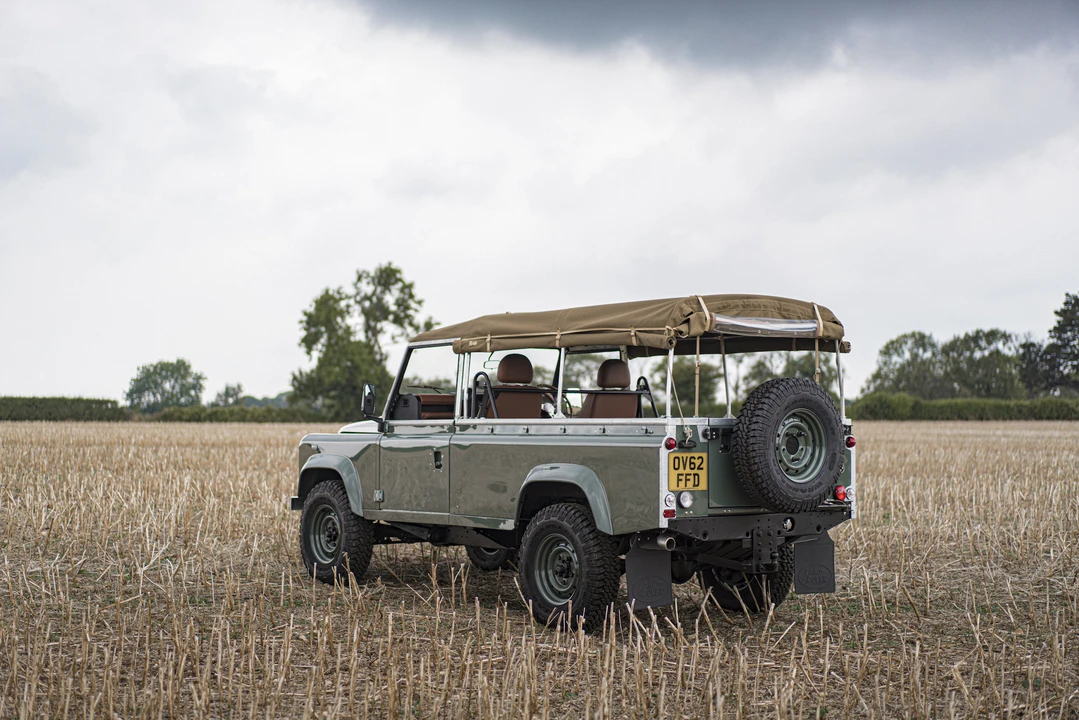 2012 Land Rover Defender 110 - Image 6 of 31