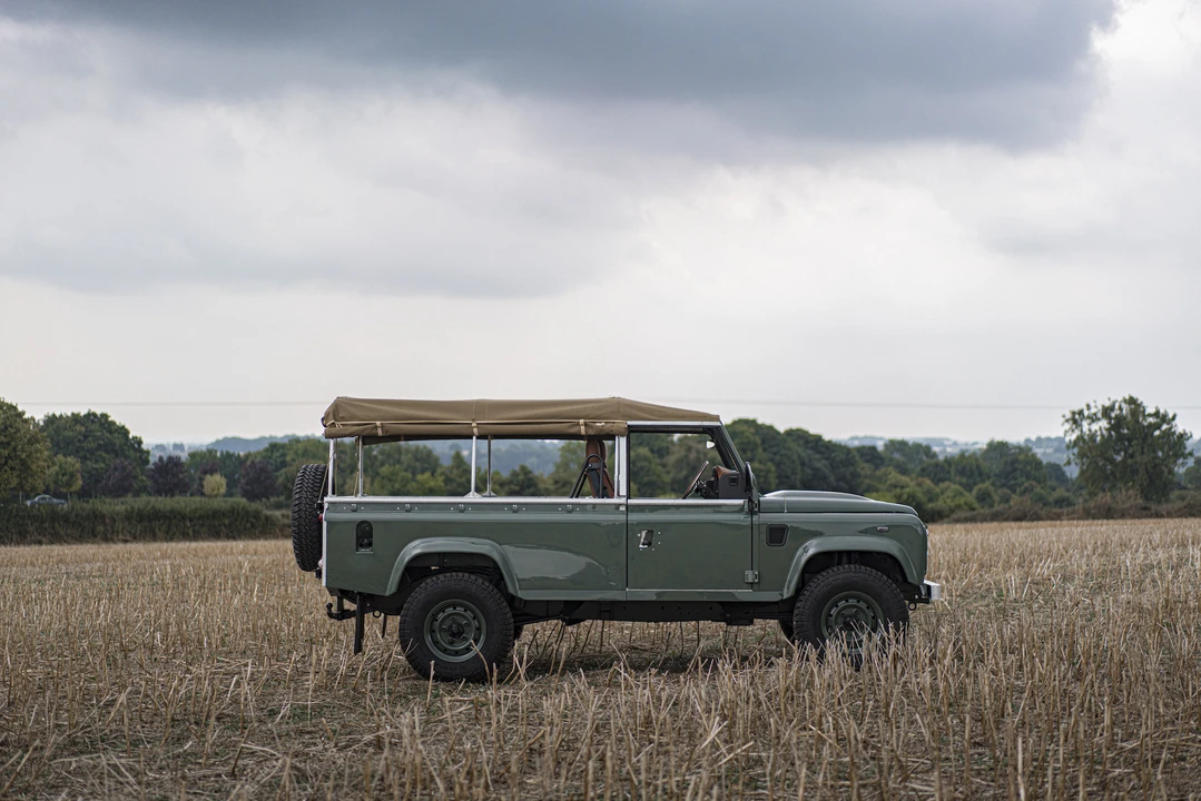 2012 Land Rover Defender 110 - Image 9 of 31