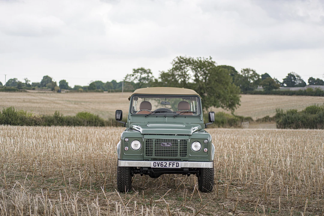 2012 Land Rover Defender 110 - Image 3 of 31