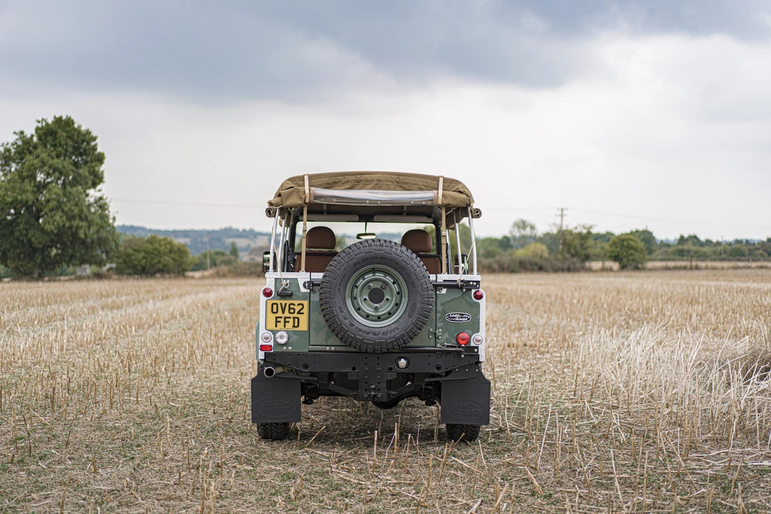 2012 Land Rover Defender 110 - Image 7 of 31