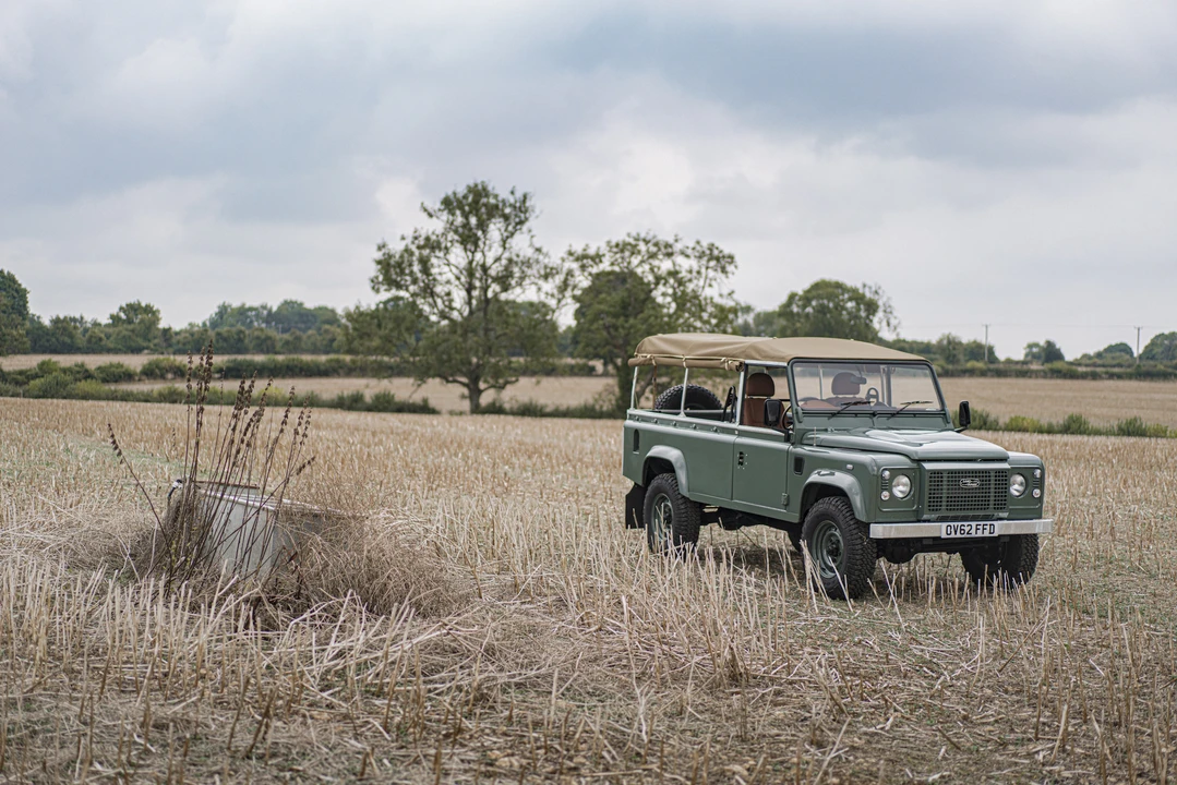 2012 Land Rover Defender 110 - Image 10 of 31