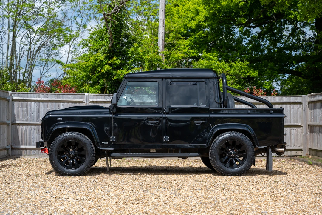 2012 Land Rover Defender 110 - Image 9 of 31