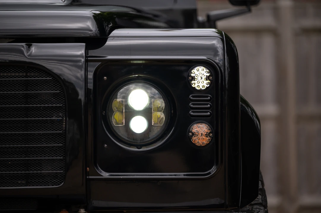 2012 Land Rover Defender 110 - Image 20 of 31