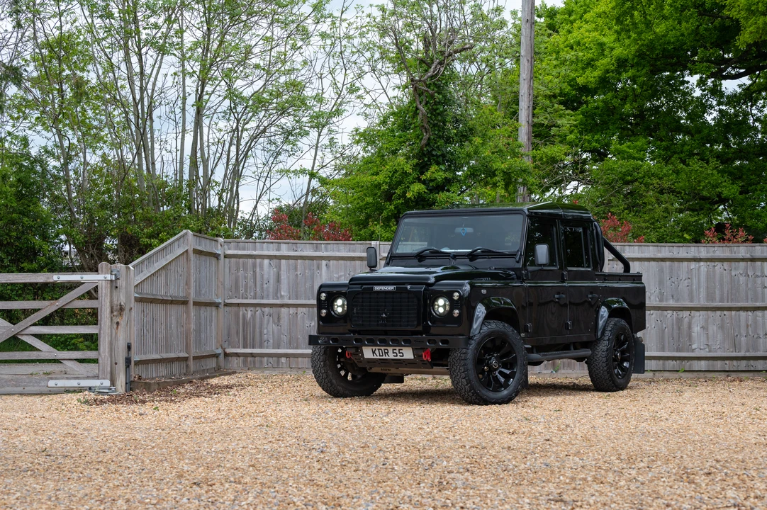 2012 Land Rover Defender 110 - Image 11 of 31