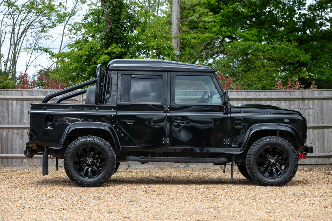 2012 Land Rover Defender 110 - Image 5 of 31