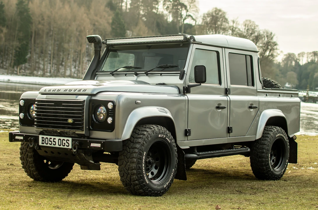 2012 Land Rover Defender 110 - Image 2 of 31
