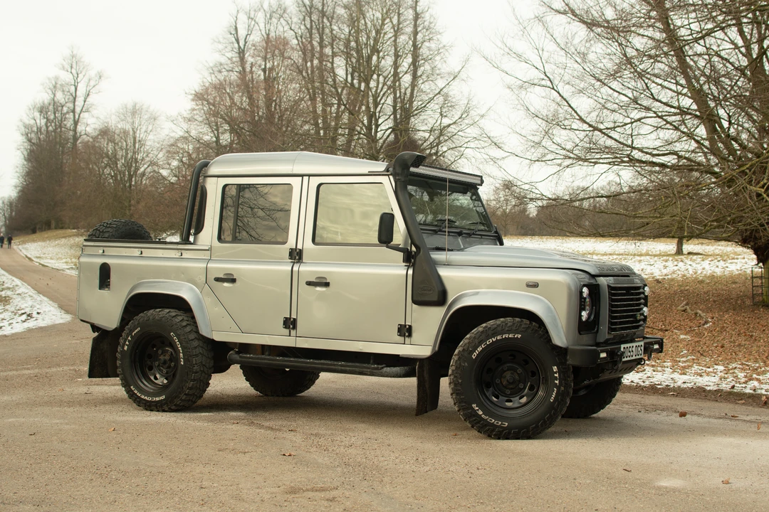2012 Land Rover Defender 110 - Image 13 of 31