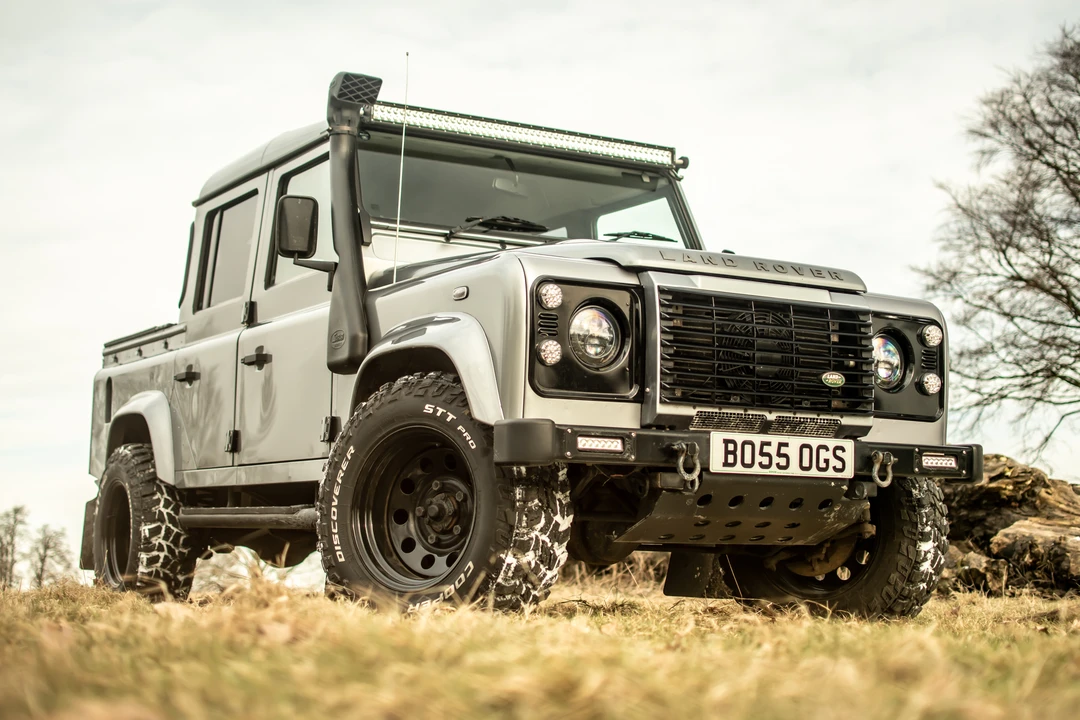 2012 Land Rover Defender 110 - Image 18 of 31