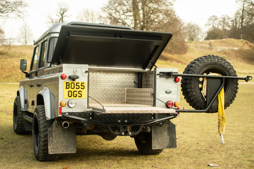 2012 Land Rover Defender 110 - Image 16 of 31