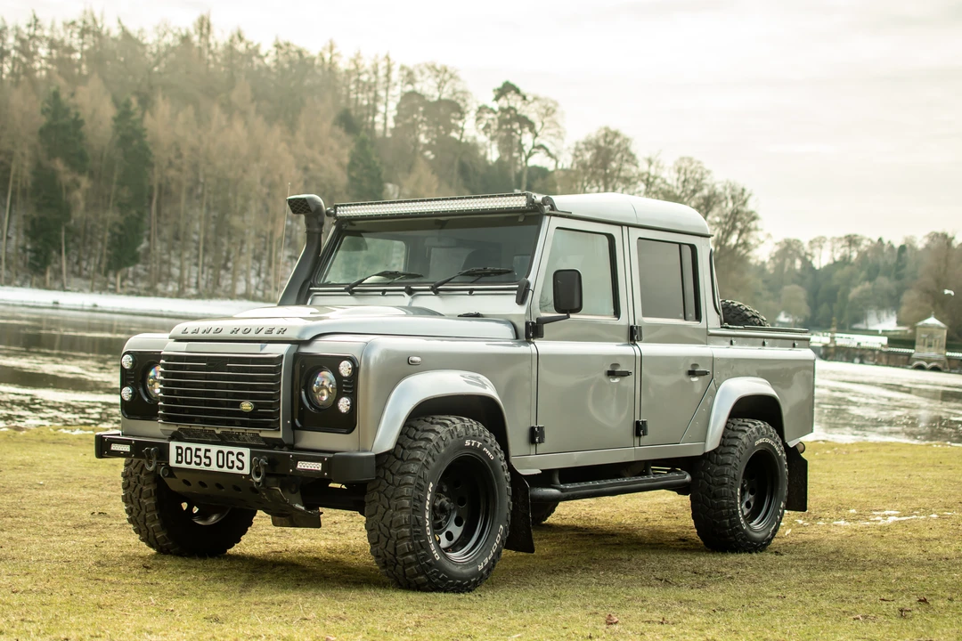 2012 Land Rover Defender 110 - Image 5 of 31
