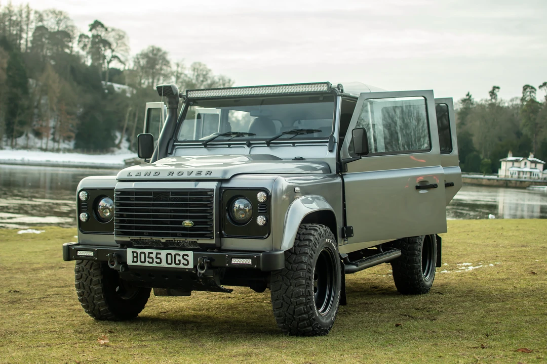 2012 Land Rover Defender 110 - Image 12 of 31
