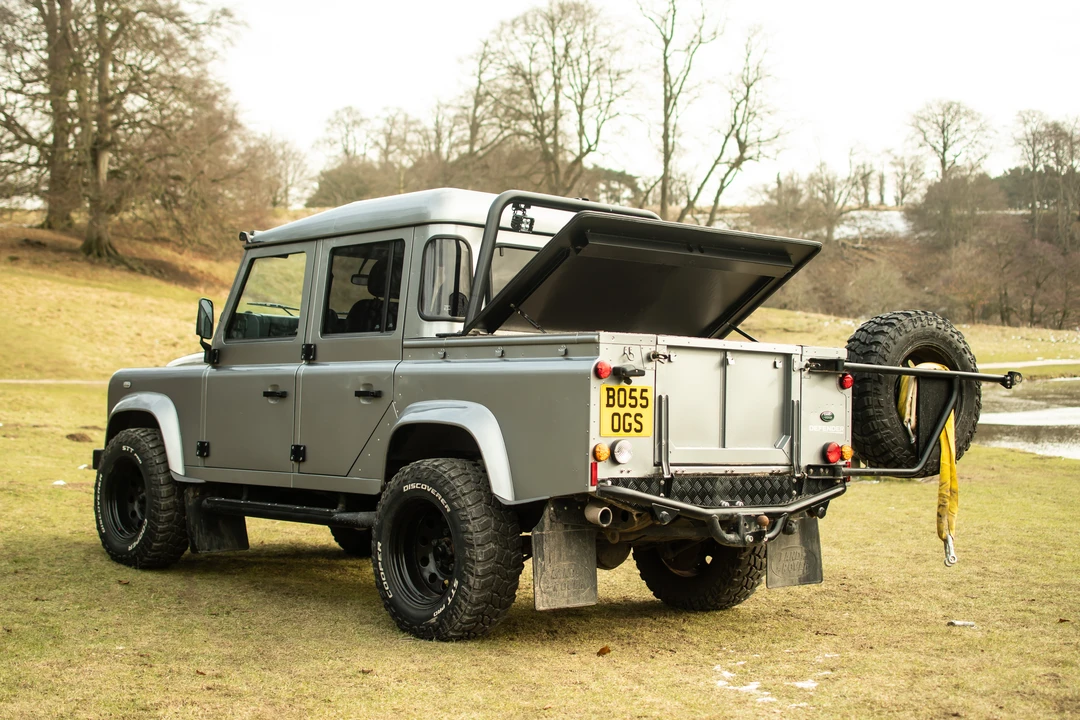 2012 Land Rover Defender 110 - Image 10 of 31