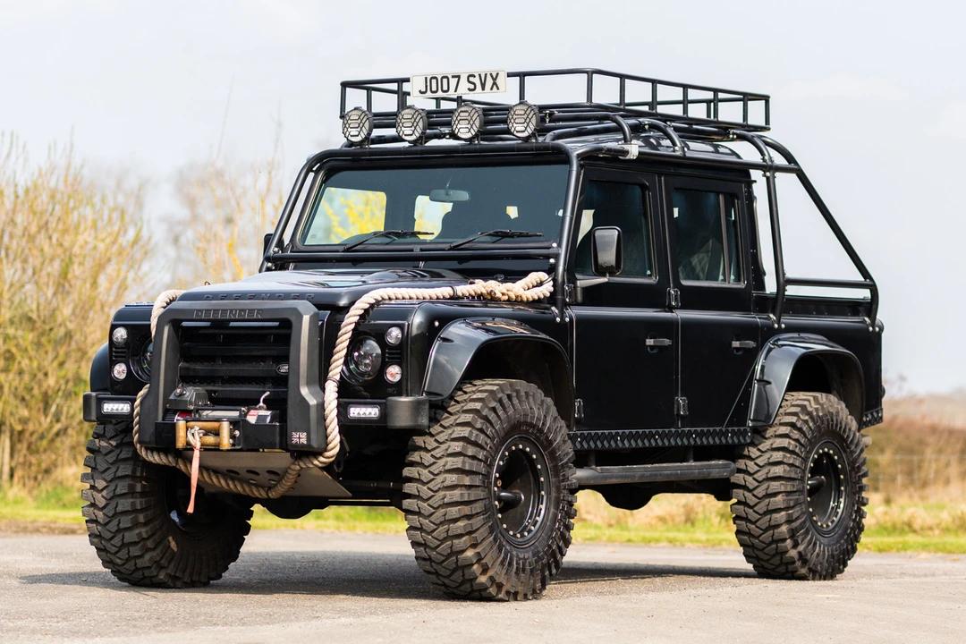 2012 Land Rover Defender 110 - Image 2 of 31