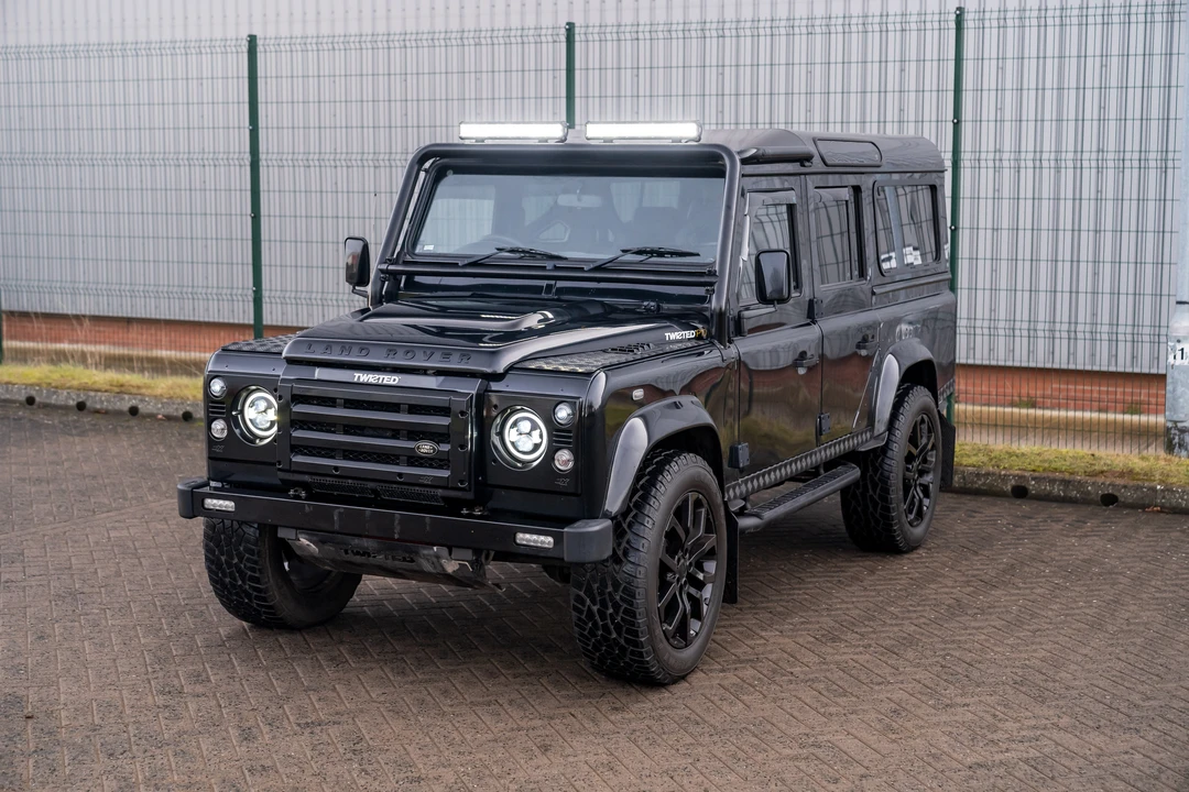 2012 Land Rover Defender 110 - Image 20 of 31