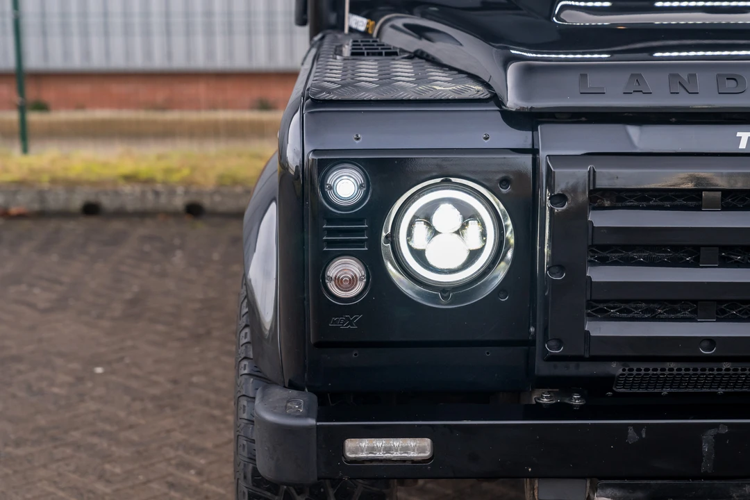 2012 Land Rover Defender 110 - Image 22 of 31