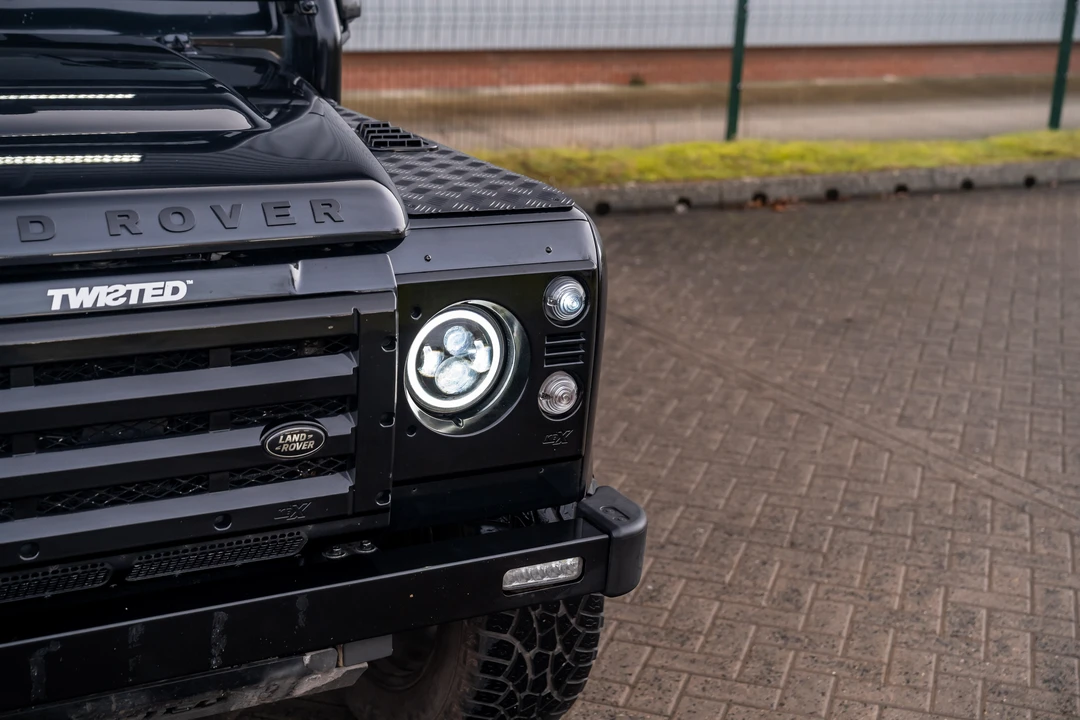 2012 Land Rover Defender 110 - Image 23 of 31