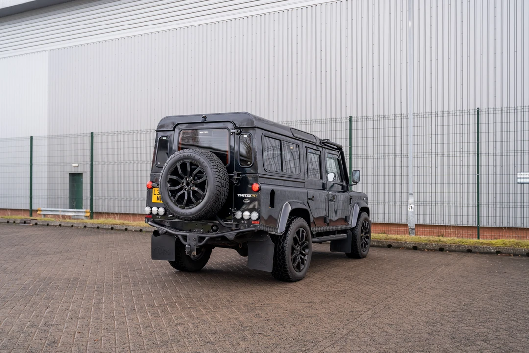 2012 Land Rover Defender 110 - Image 8 of 31
