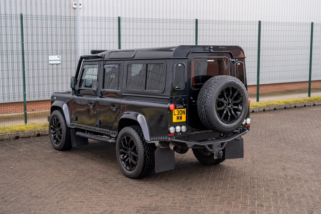 2012 Land Rover Defender 110 - Image 16 of 31