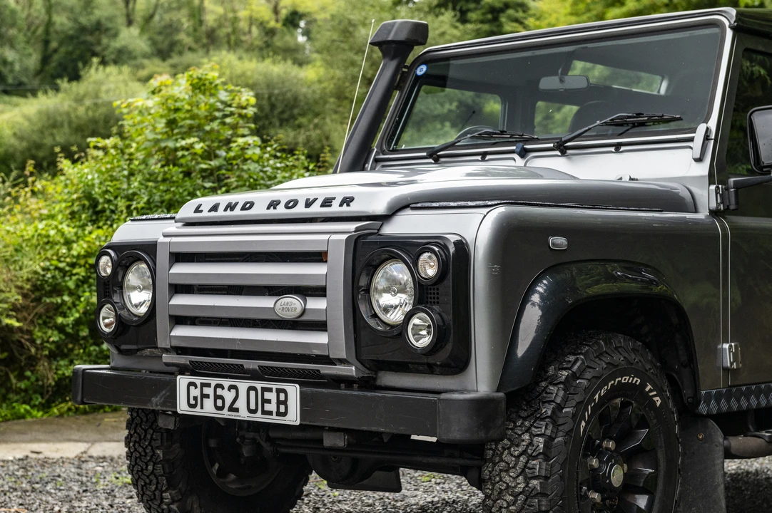 2012 Land Rover Defender 110 - Image 19 of 31