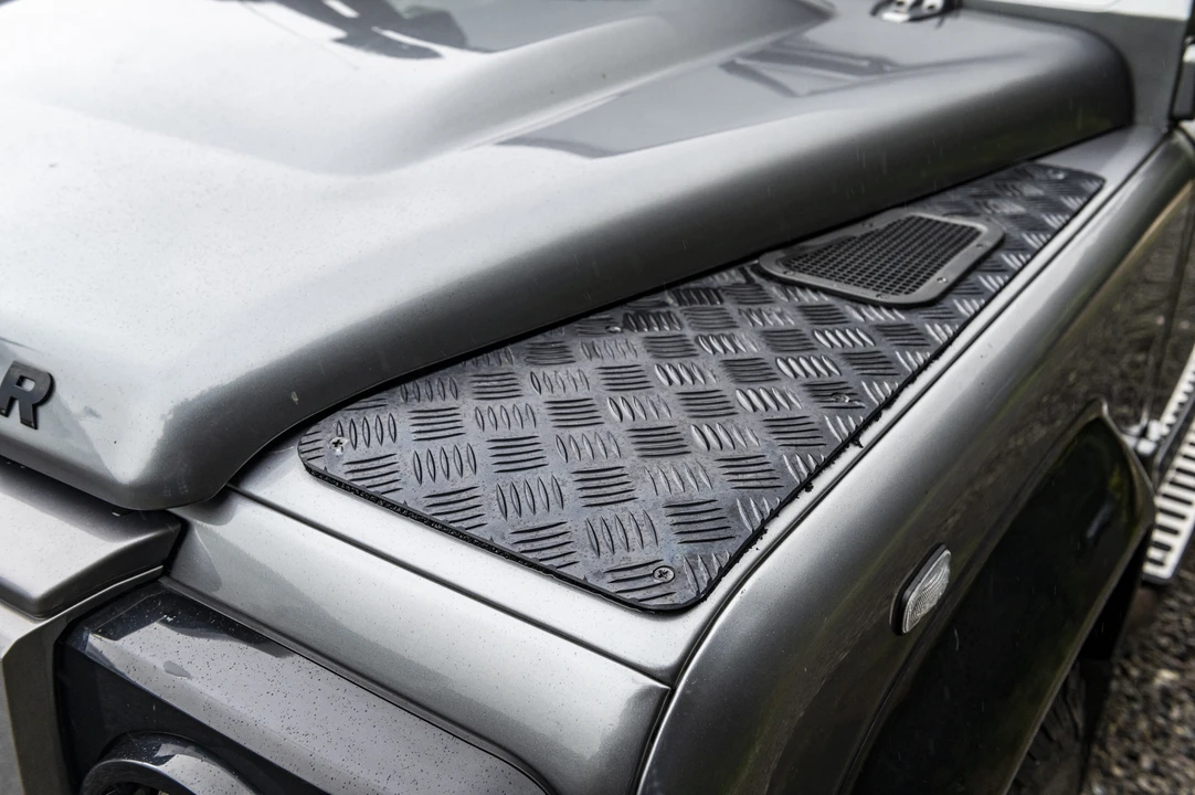 2012 Land Rover Defender 110 - Image 23 of 31