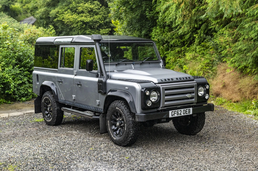 2012 Land Rover Defender 110 - Image 17 of 31